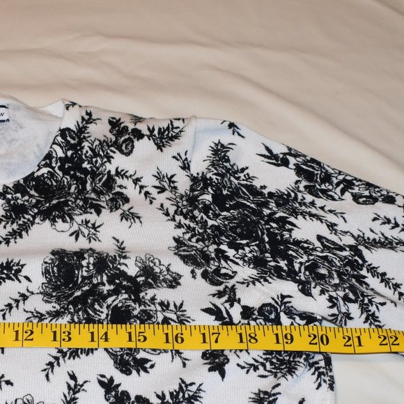 Vintage Croft & Barrow Black & White Cardigan - Picture 5 of 6